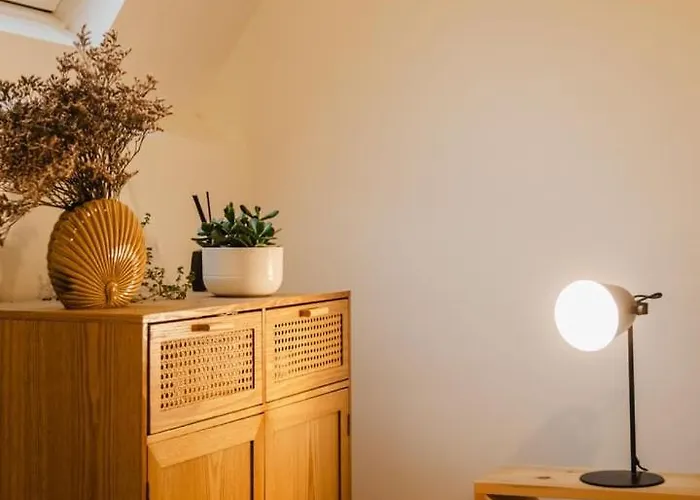 La Casa Sequoia - Peace And Quiet In The City カーン